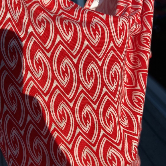 Rare vintage 100-% silk Diane VonFurstenberg dress EUC size 2 - Picture 3 of 5